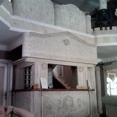 Domino Palace